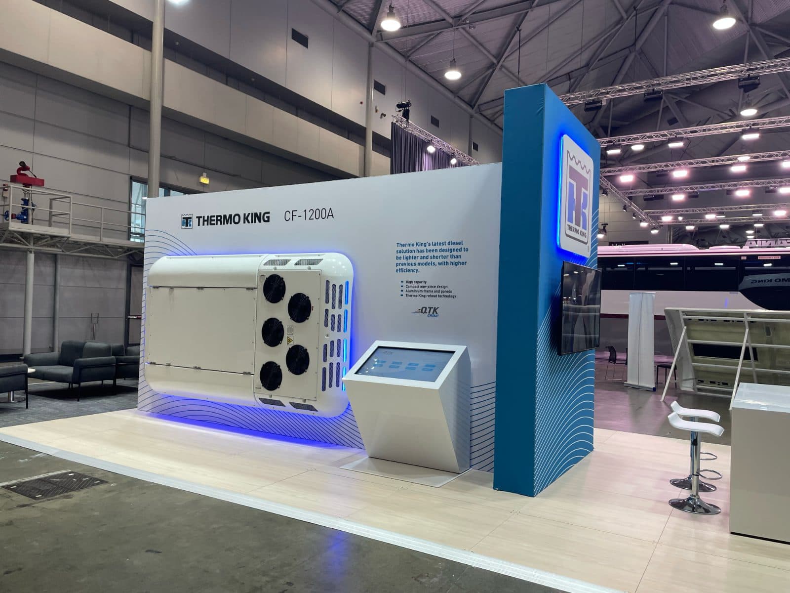 Rigid panels on a stand