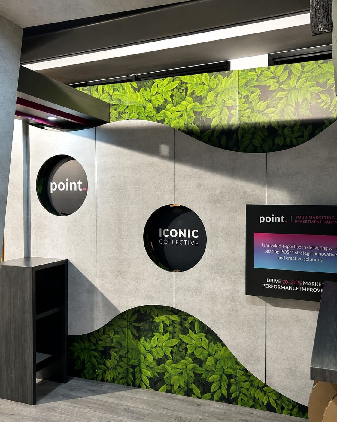 Booth walls in rigid panel
