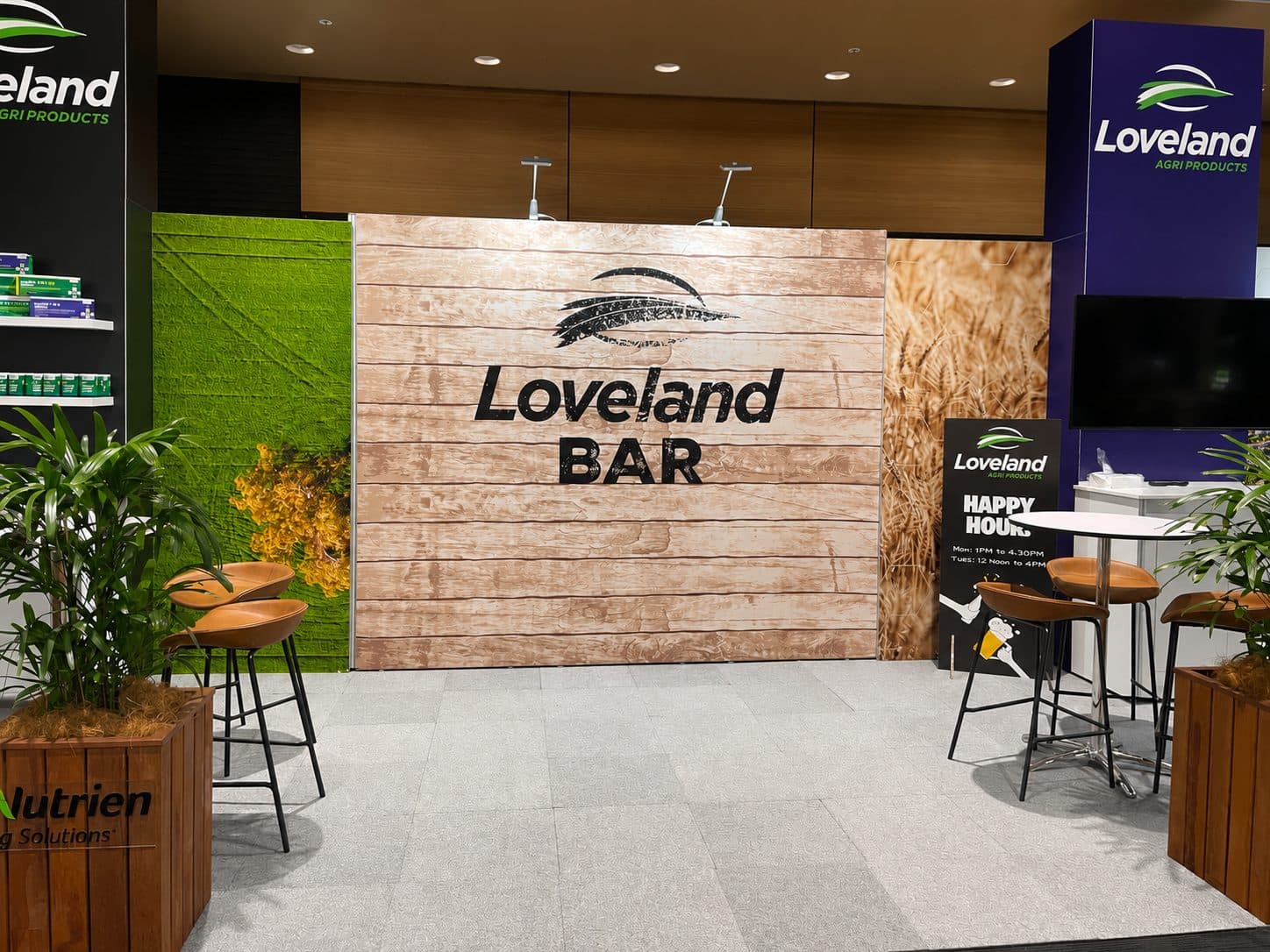 Stand wall panels and counters