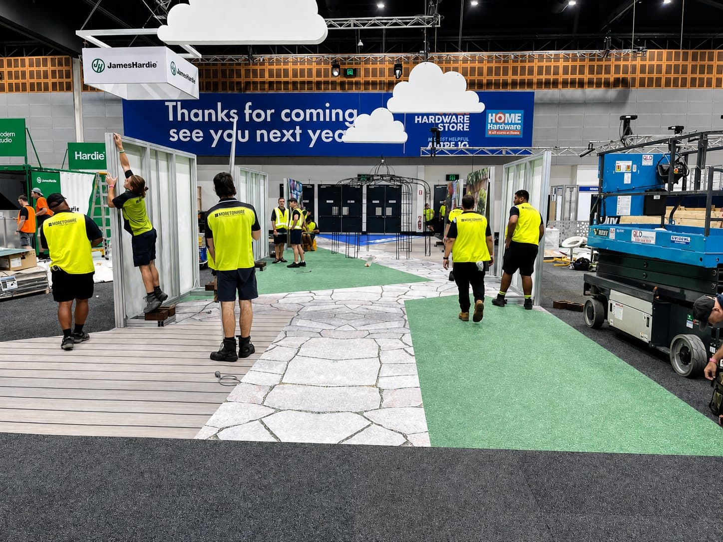 Trade show print installation